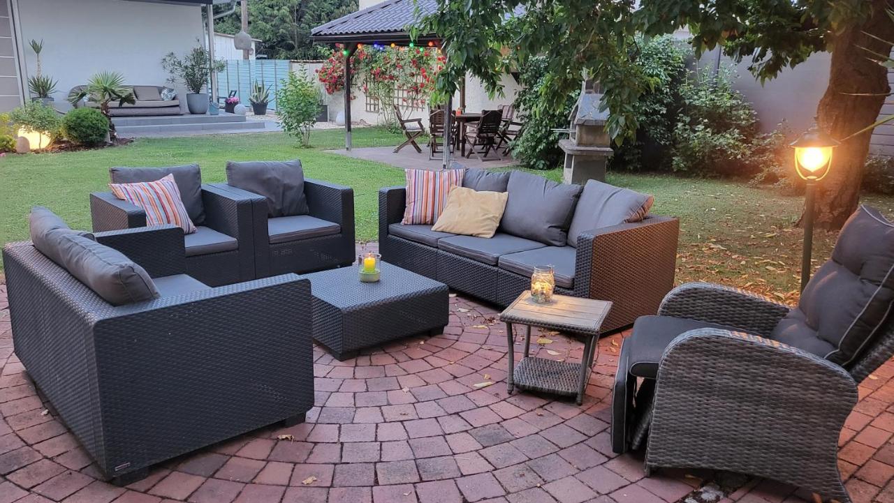 Am Saalebogen Mit Gartenterrasse & Grillkamin, Freie Parkplaetze *